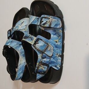 Birkis Kids Size 11 US  Blue Aruba Fish Print 2 Strap Buckle Sandals